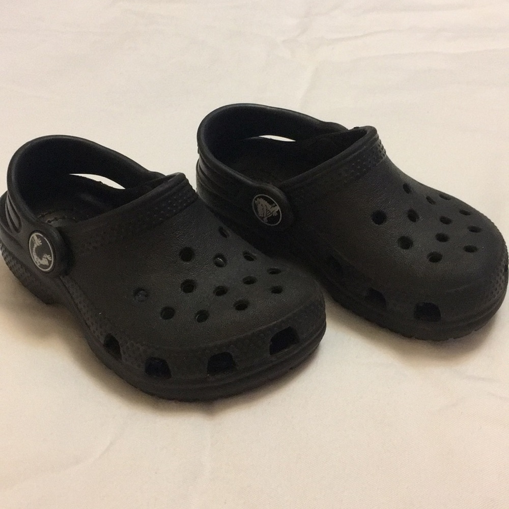 Black Crocs